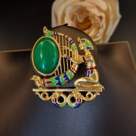 Exquisite Vintage Egyptian Revival Pharaoh & Harp Statement Brooch - Picture 6 of 7